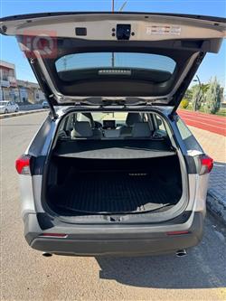 تۆیۆتا ڕاڤ 4